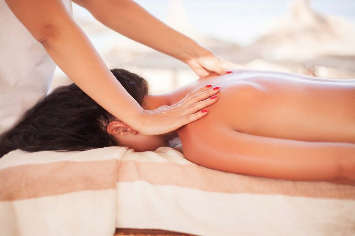 E1. Aqua-Meridian-Massage mit Schaumpeeling